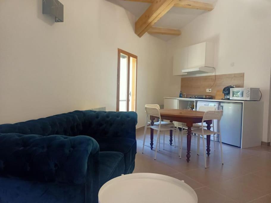 Le Clos Du Pin Thezan-les-Beziers 外观 照片